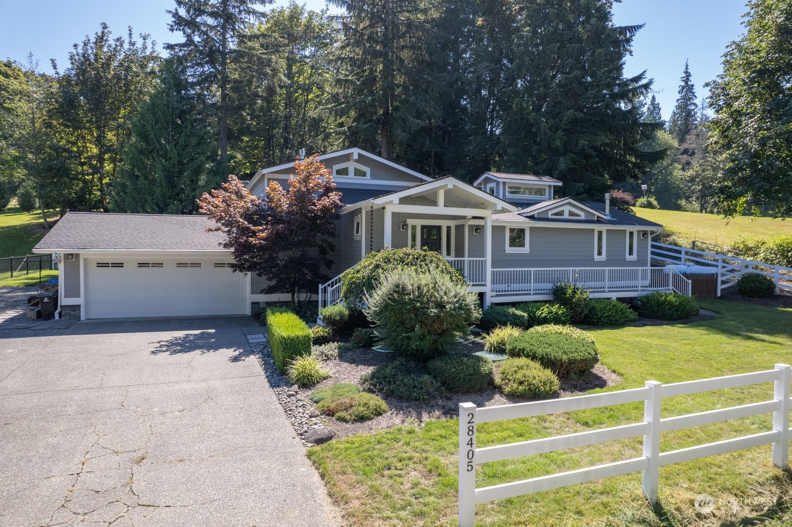 Property Photo:  28405 SE 41st Street  WA 98024 