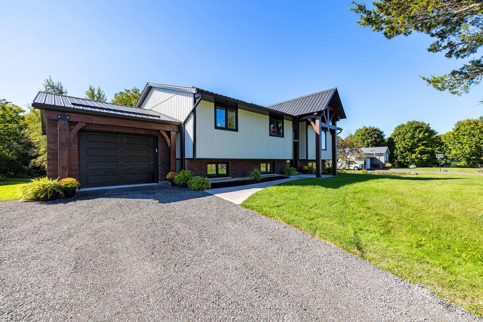 Property Photo: 971 Powerline Road ON K8V 5P7