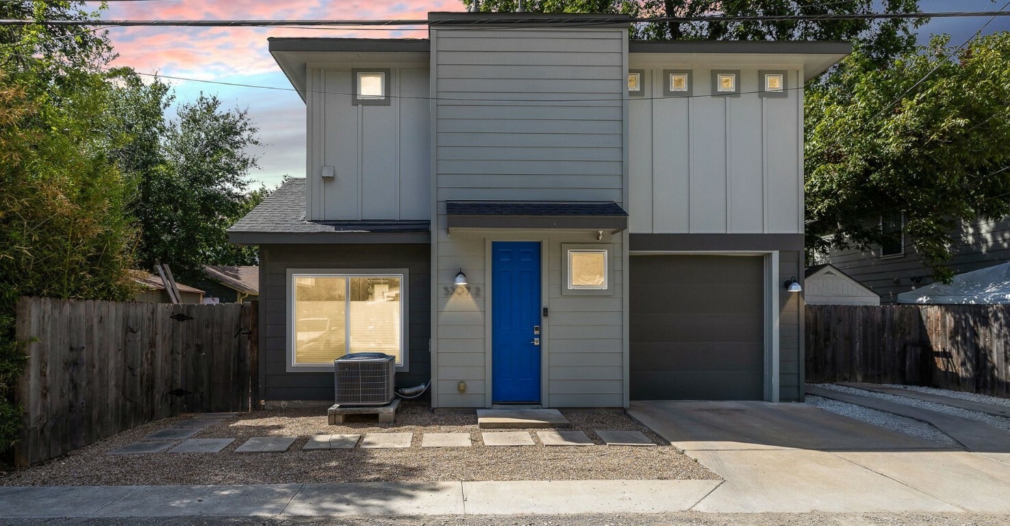 Property Photo:  5307 Avenue H 2  TX 78751 