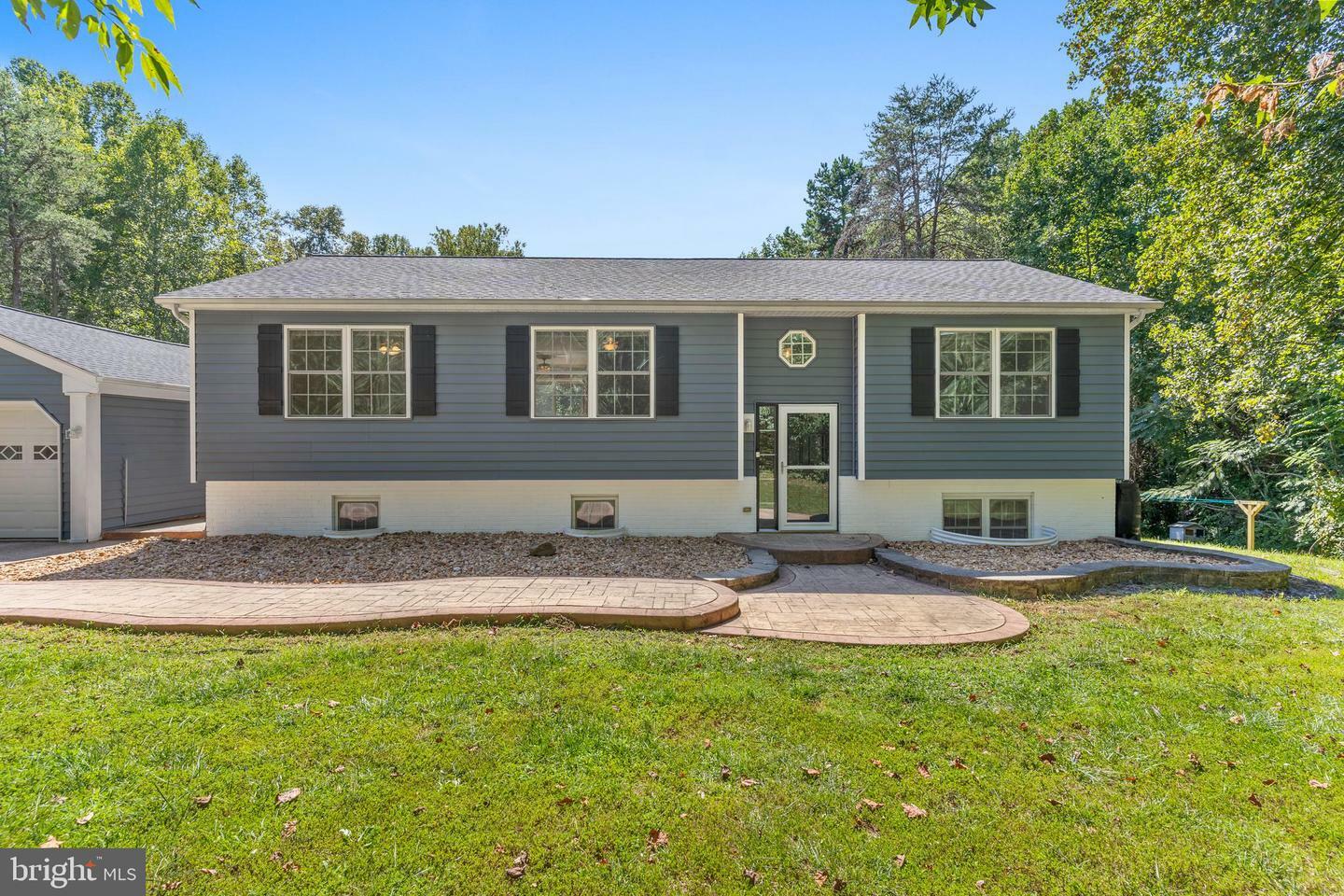 Property Photo:  7916 Twin Oaks Drive  VA 22551 