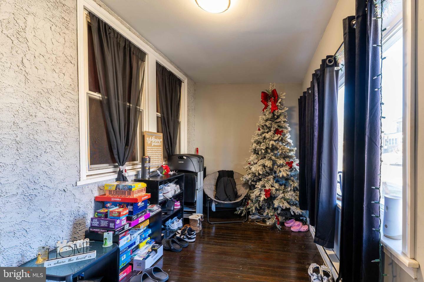 Property Photo:  116 W Broadway Avenue  PA 19018 