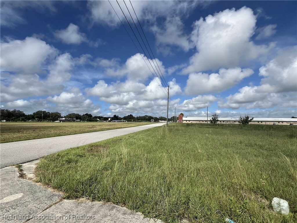 Property Photo:  298 Raley Road  FL 33870 