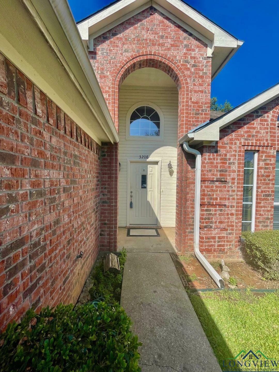 Property Photo:  3208 Oakleigh Street  TX 75605 