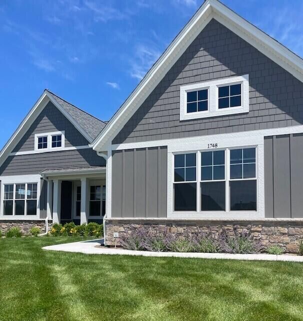 1748 N River Cir  River Hills WI 53217 photo