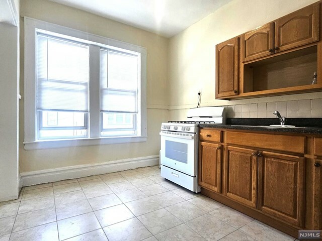 Property Photo:  32-34 Ridge Road 6  NJ 07031 