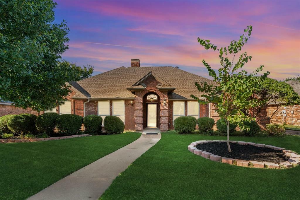 Property Photo:  8717 Woodstair Drive  TX 76182 