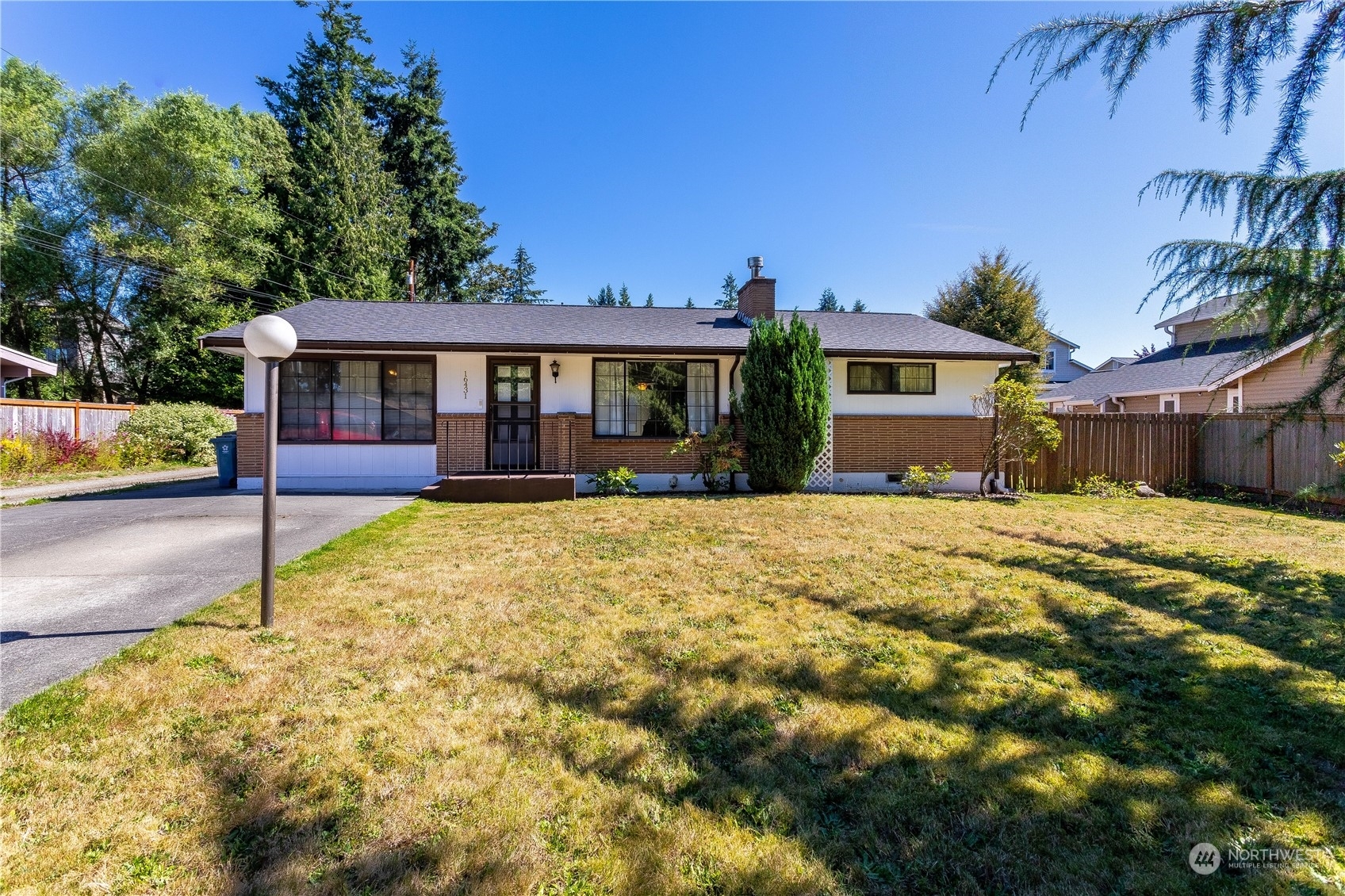 Property Photo:  16431 48th Avenue W  WA 98026 