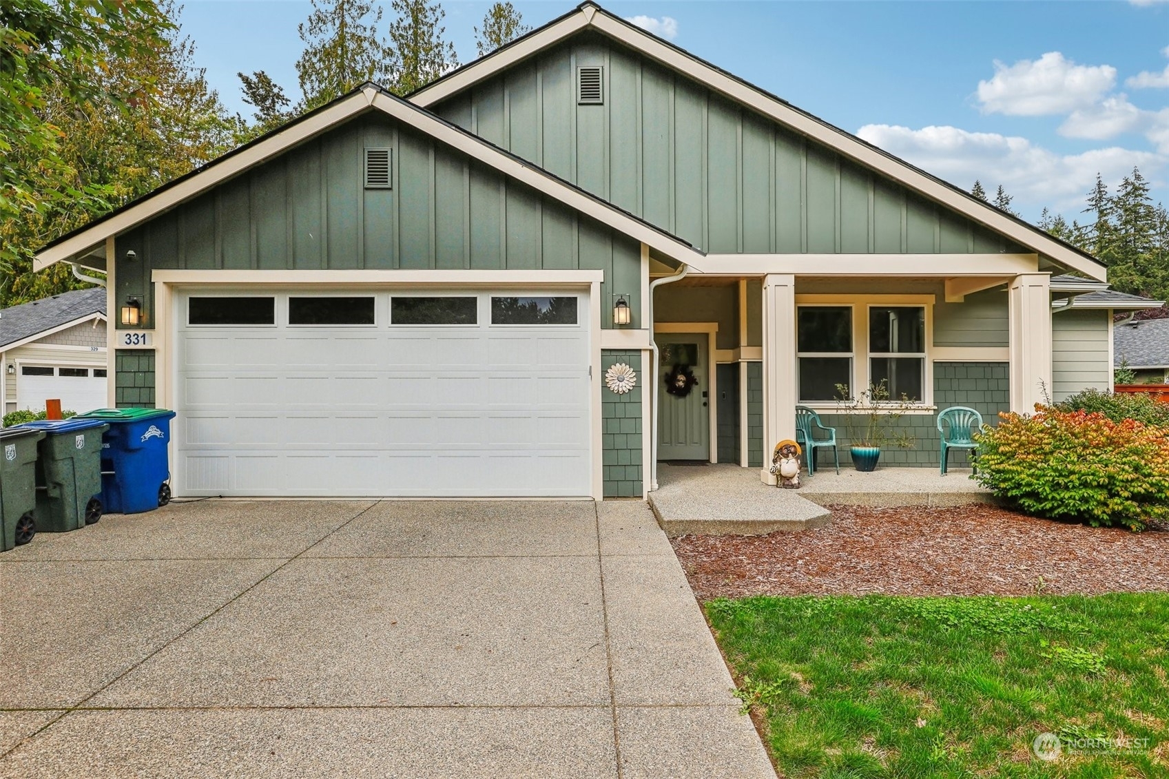 Property Photo:  331 Woodrow Place  WA 98284 