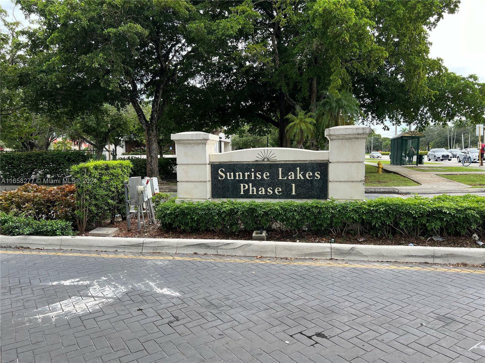 Property Photo:  2651 E Sunrise Lakes Dr 111  FL 33322 