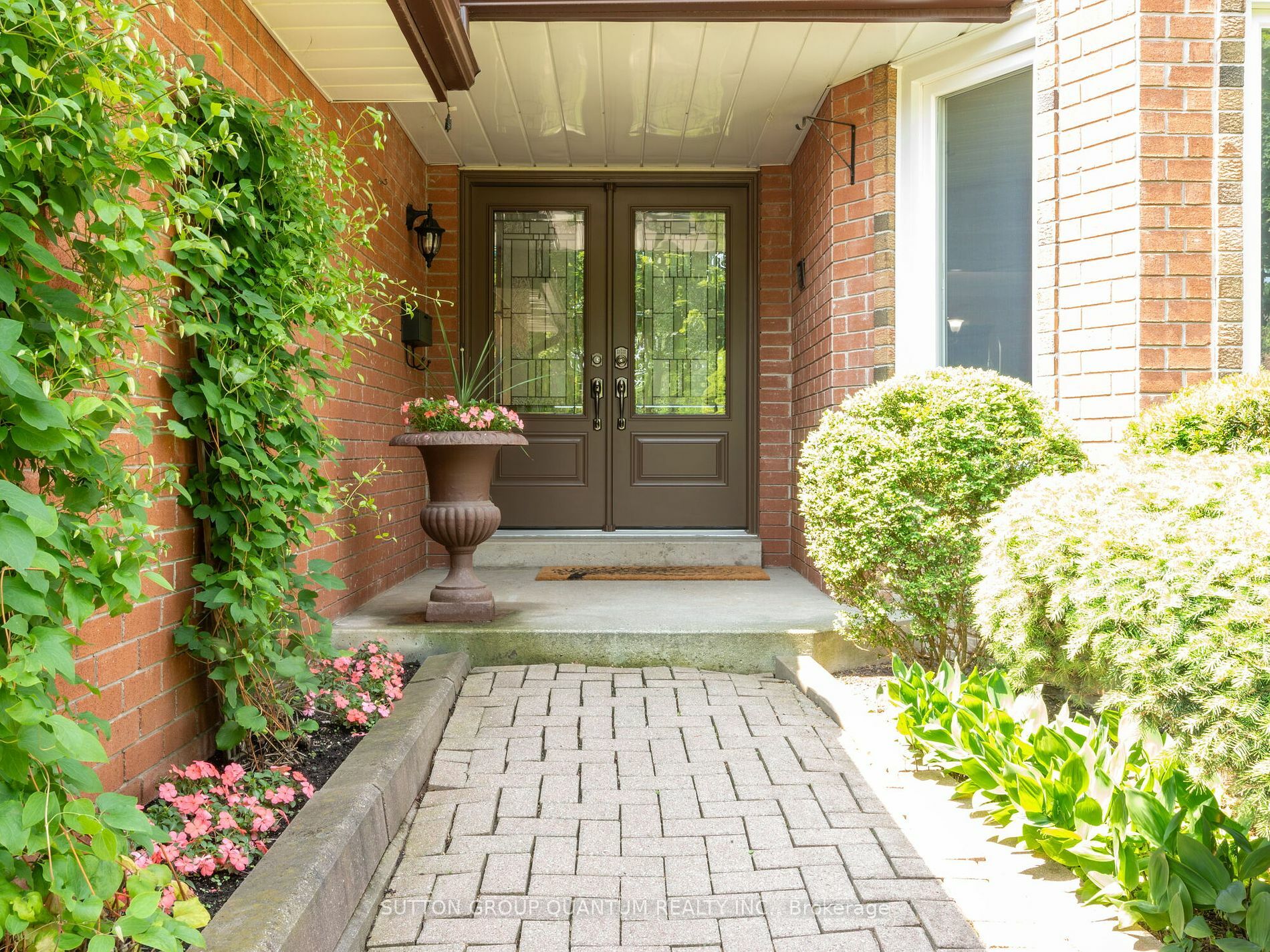 Property Photo:  3569 Belvedere Cres  ON L5L 3B3 