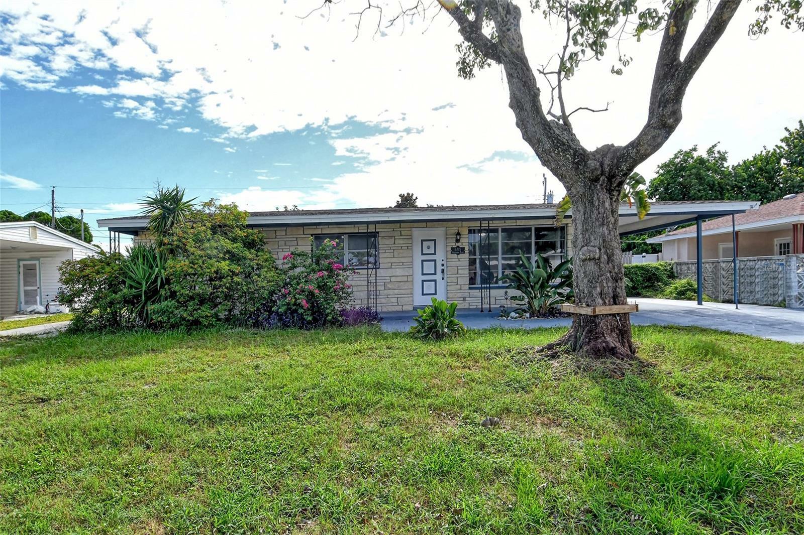 Property Photo:  6715 Washington Place  FL 34207 