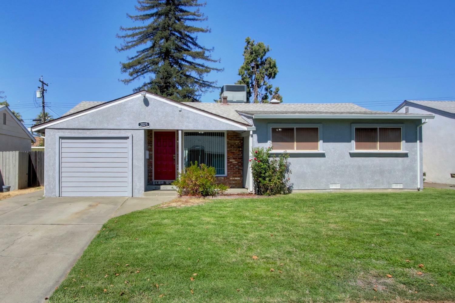 Property Photo:  2025 Bowling Green Drive  CA 95825 