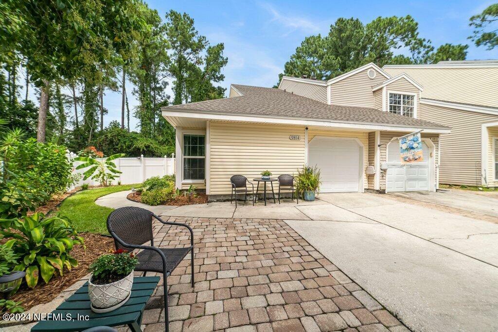 Property Photo:  9814 Moorings Drive  FL 32257 