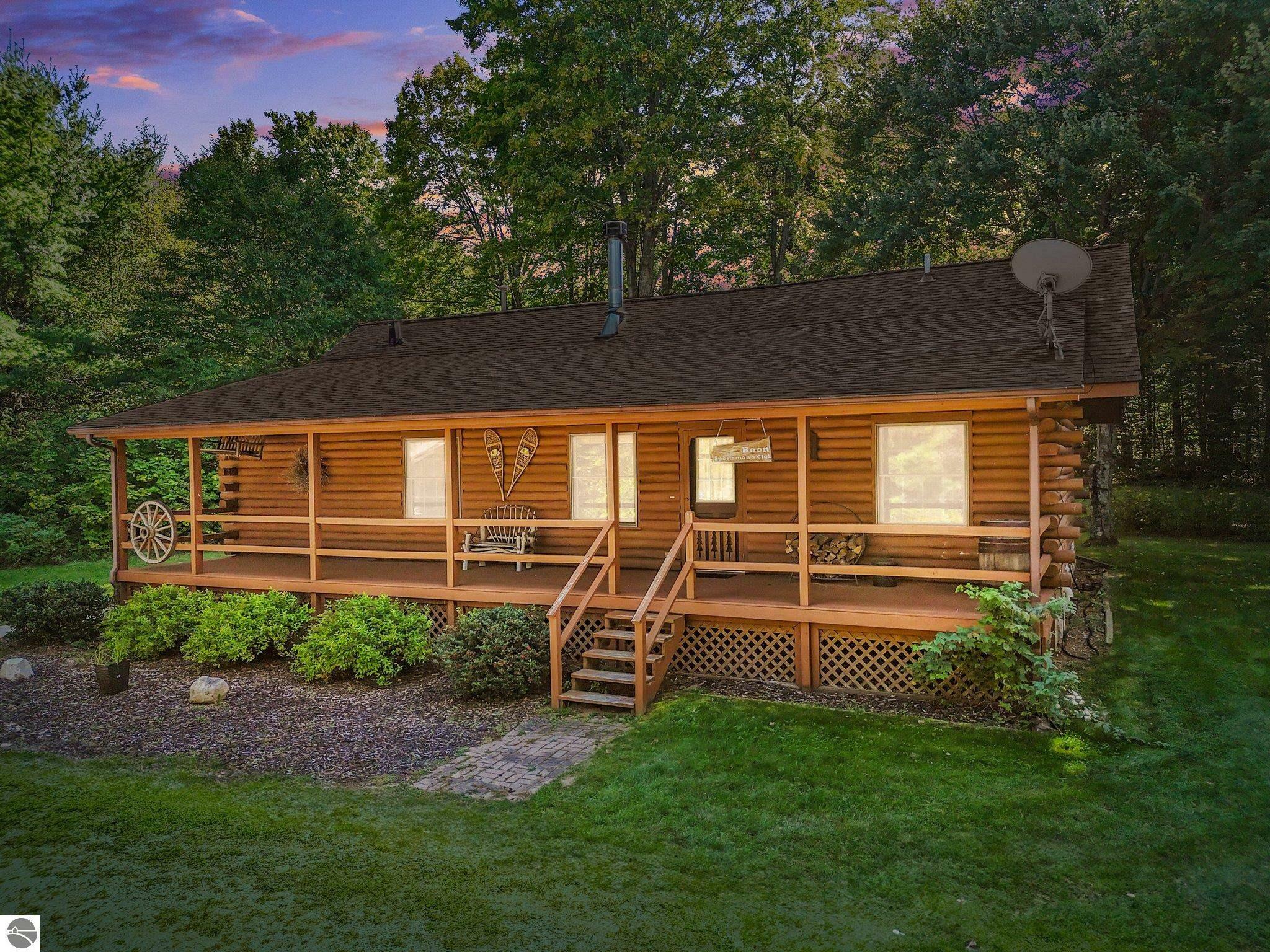 Property Photo:  965 W 38 Road  MI 49618 