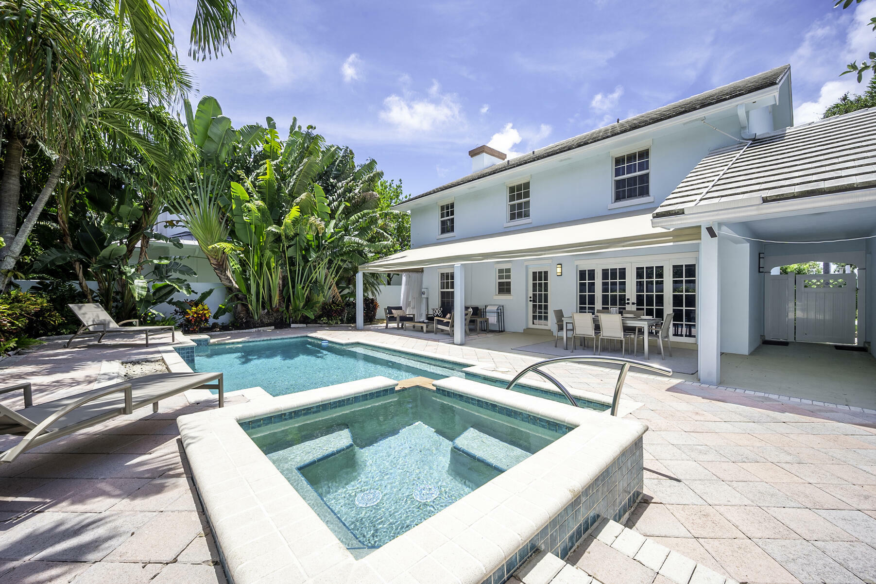 Property Photo:  1003 Seagate Drive  FL 33483 