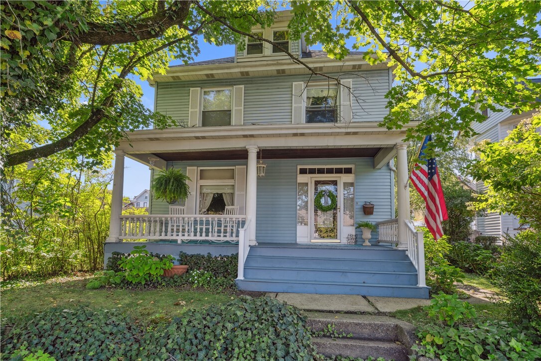 Property Photo:  321 Crest Ave  PA 15022 