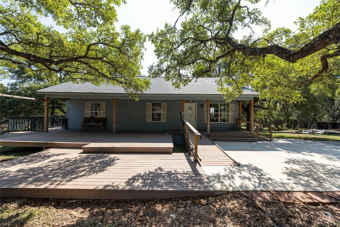 Property Photo:  287 Eden Ranch Drive  TX 78133 