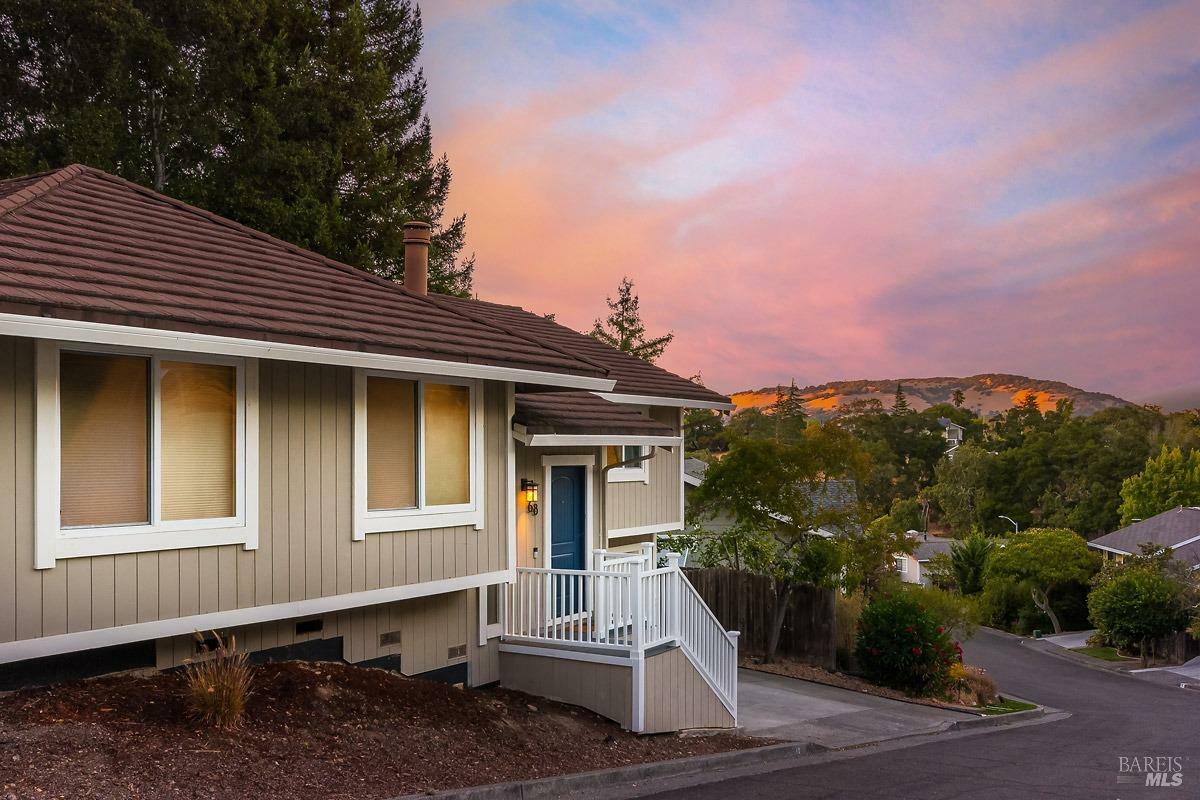 Property Photo:  68 Plata Court  CA 94947 