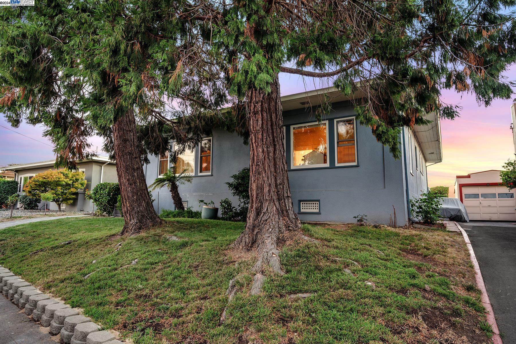 Property Photo:  22253 Prospect St  CA 94541 