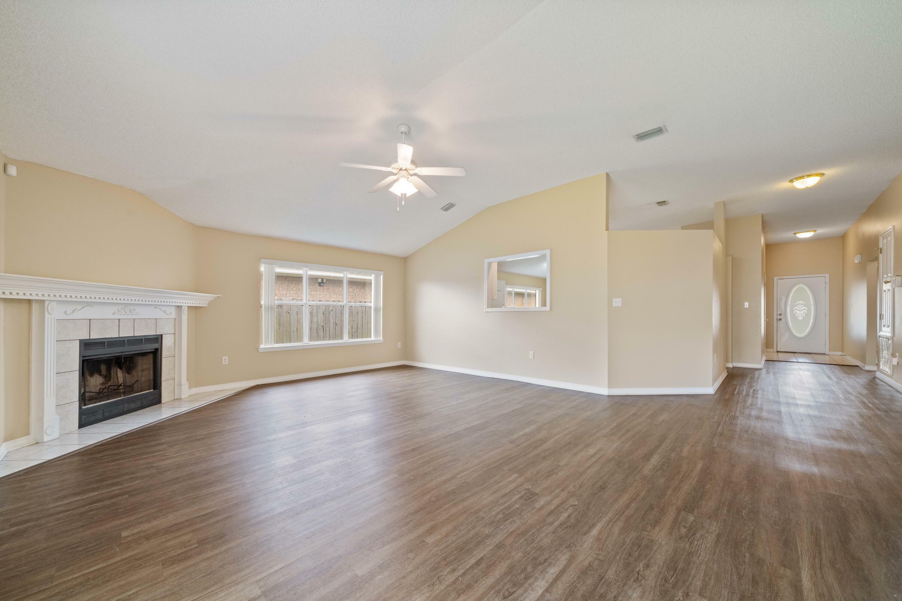 Property Photo:  1606 Fenwick Avenue  FL 32547 