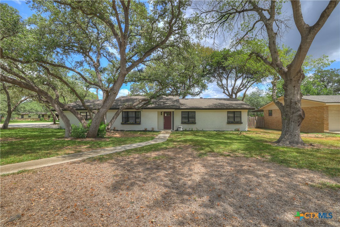 Property Photo:  1 Mission Drive  TX 78130 