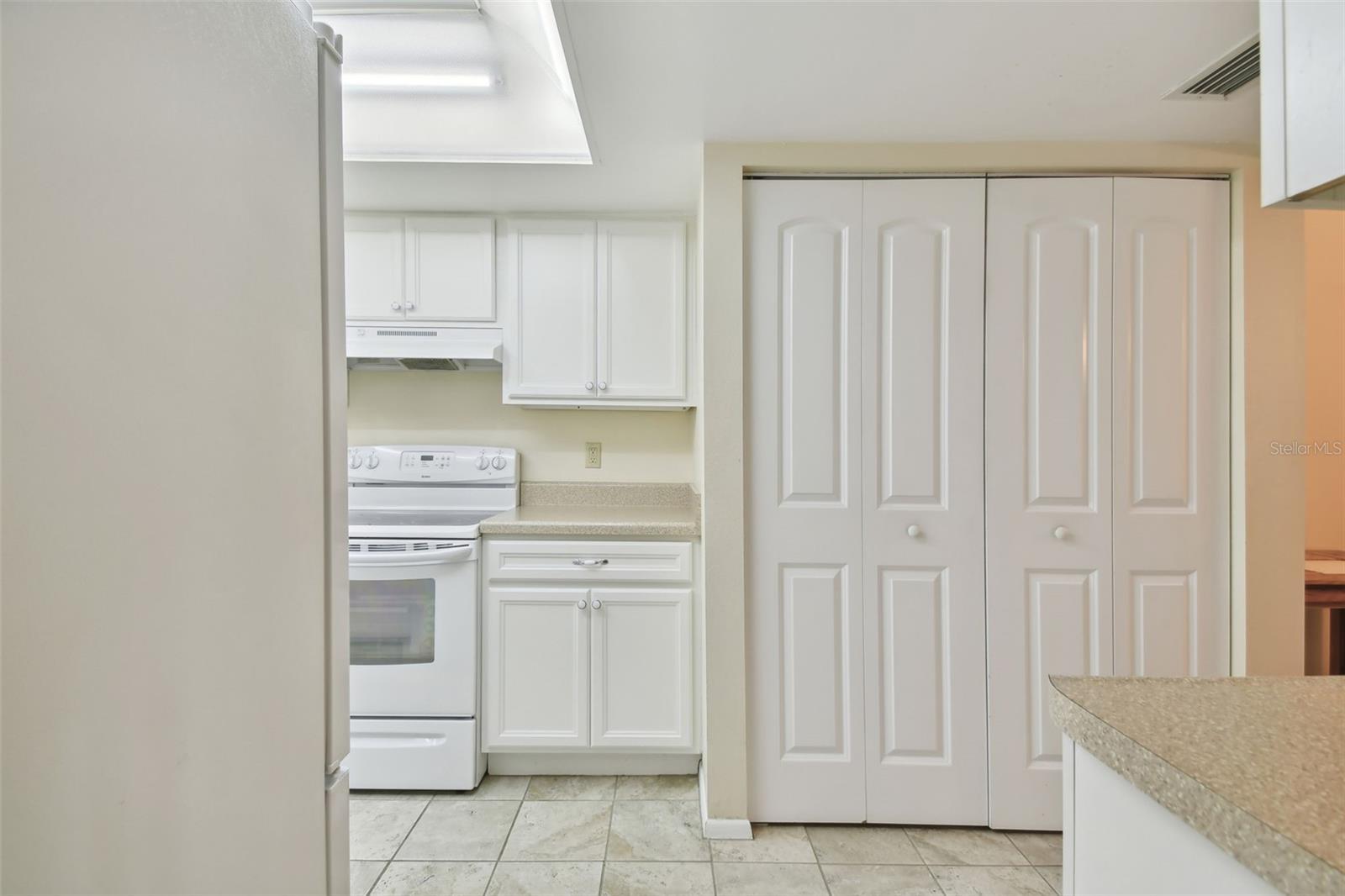 Property Photo:  5715 13th Ave W 5715  FL 34209 