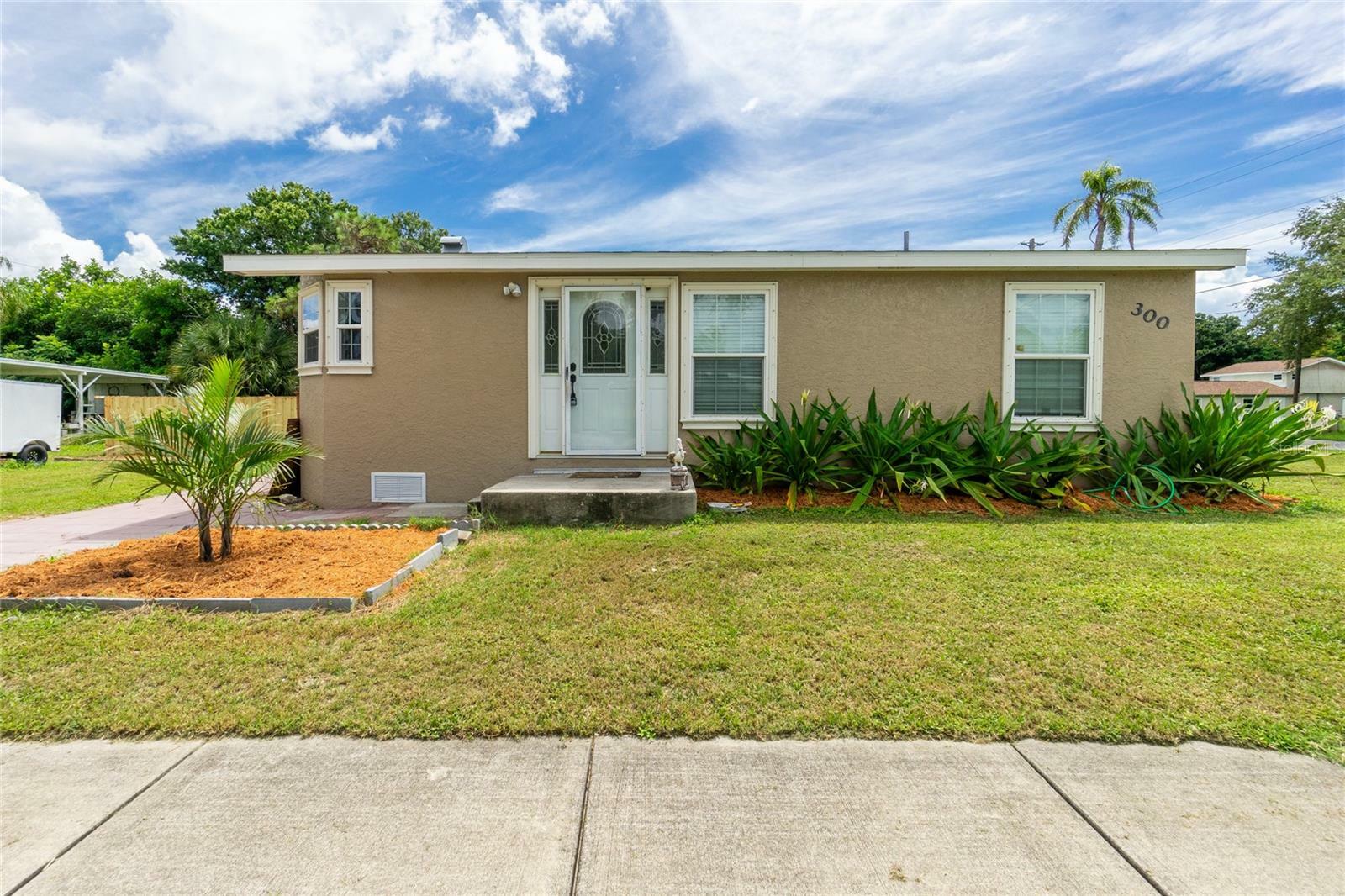 Property Photo:  300 River Boulevard S  FL 34275 