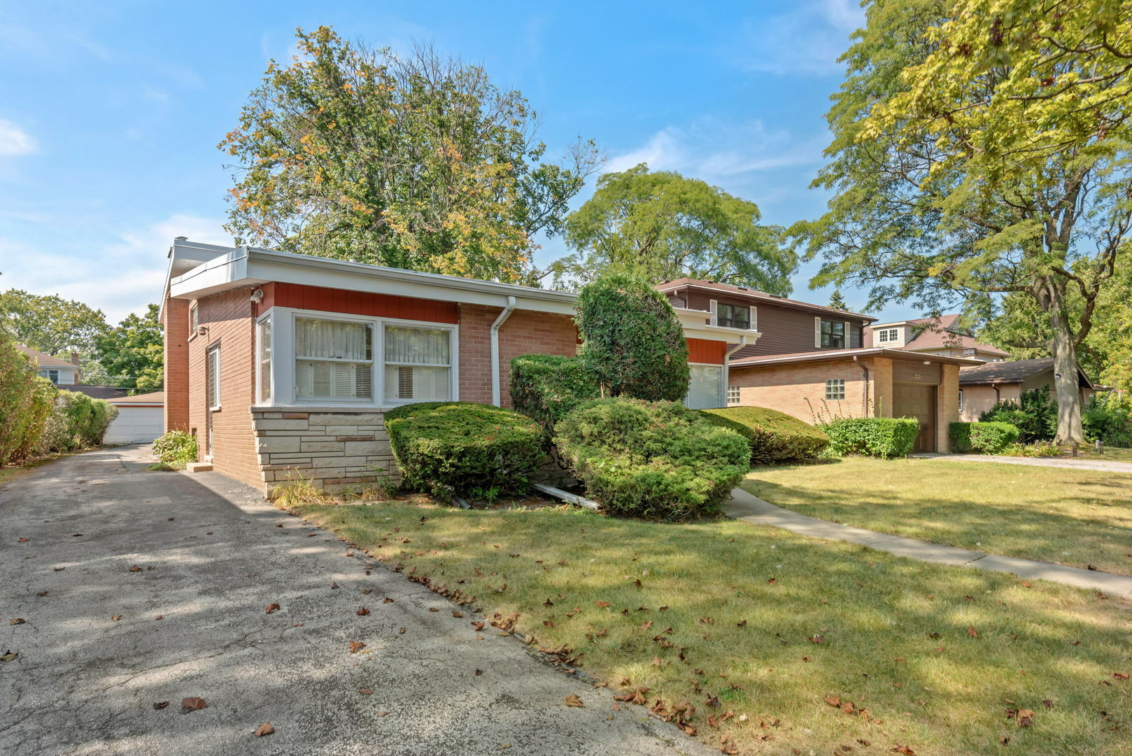 Property Photo:  319 Kilpatrick Avenue  IL 60091 