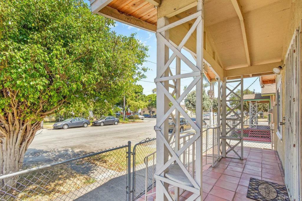 Property Photo:  130 E 7th Street  CA 91950 