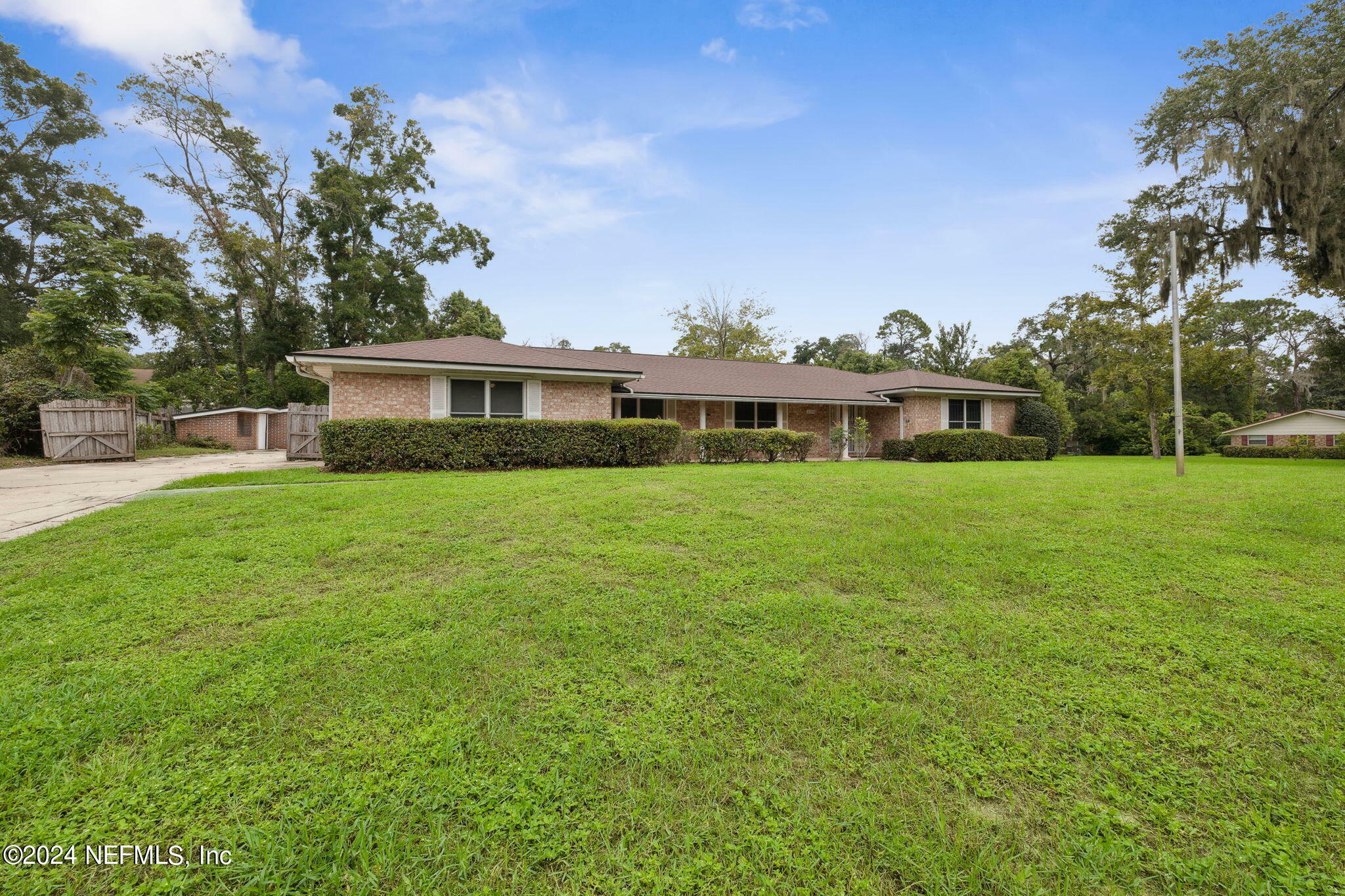 Property Photo:  2148 Foxwood Drive  FL 32073 