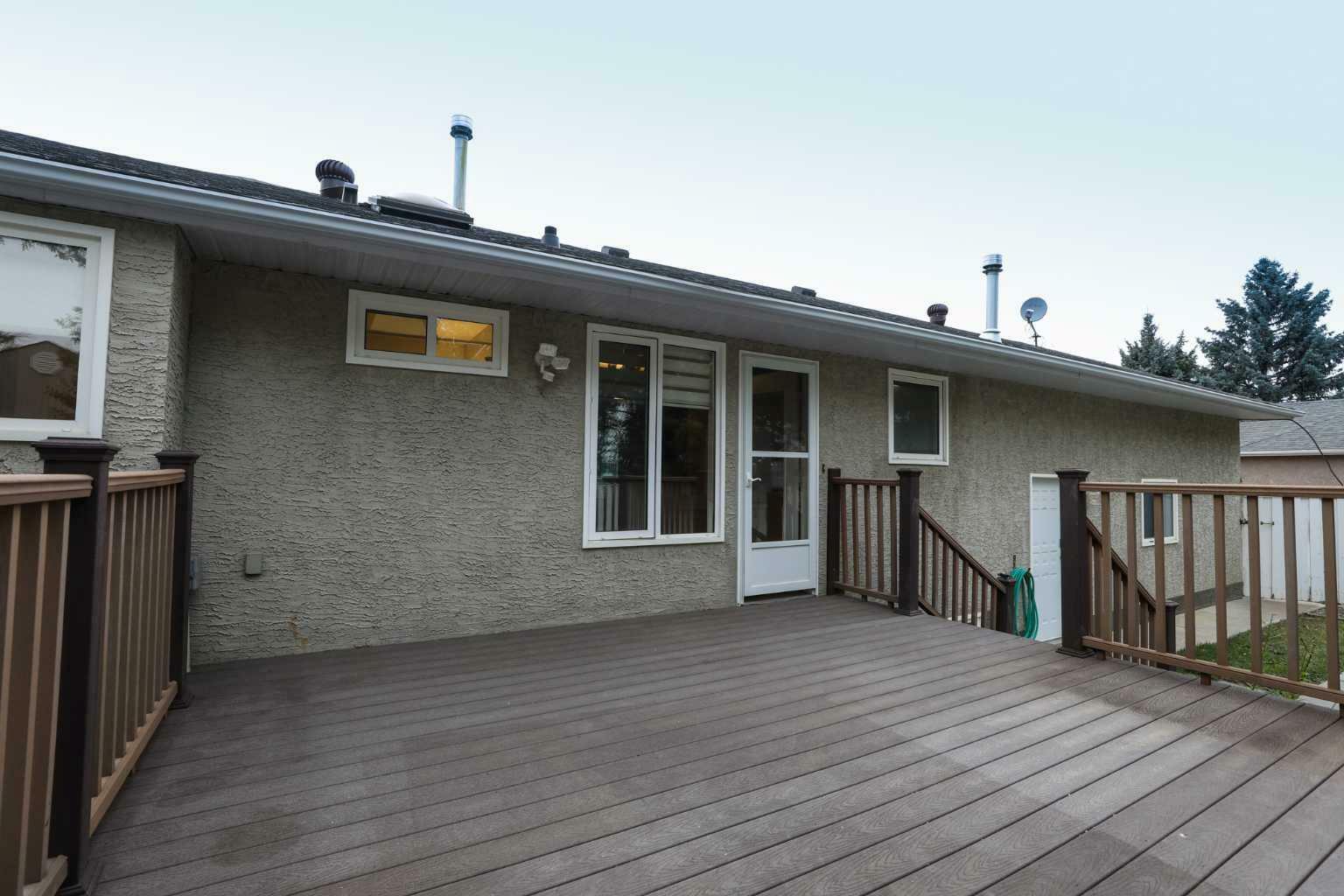 Property Photo:  5407 52 Street  AB T1G 1M1 