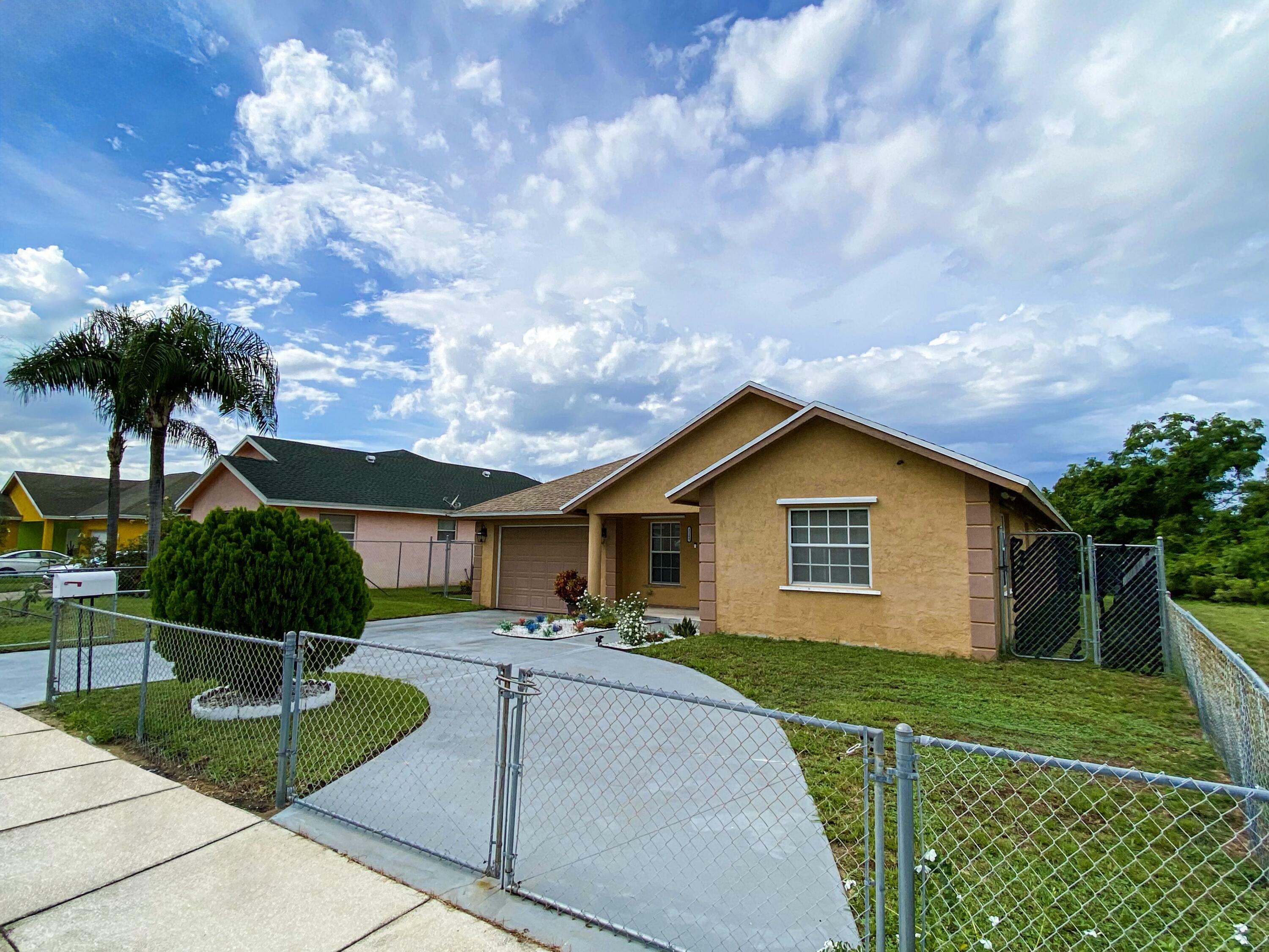 Property Photo:  1148 W 30th Street  FL 33404 