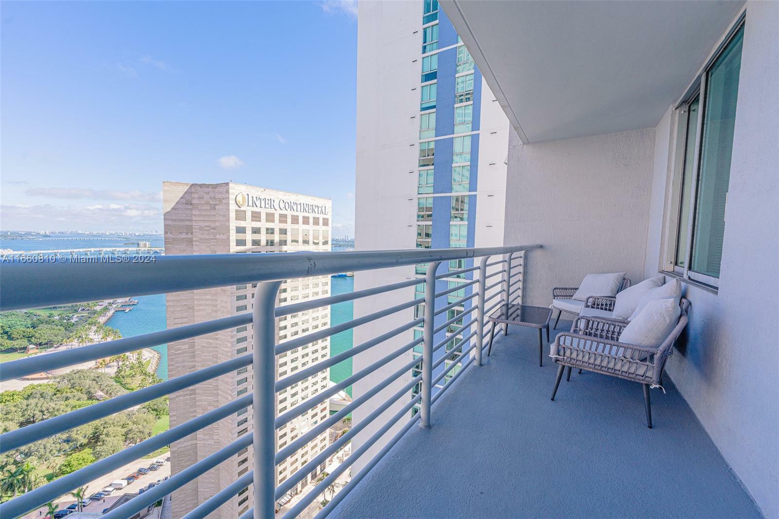 Property Photo:  325 S Biscayne Blvd 3524  FL 33131 