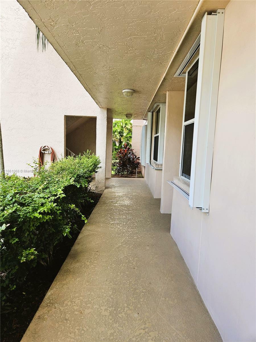 Property Photo:  2524 NW 104th Ave 101  FL 33322 