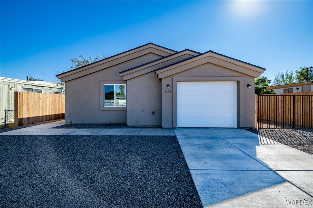 Property Photo: 3182 E Snavely Avenue AZ 86409