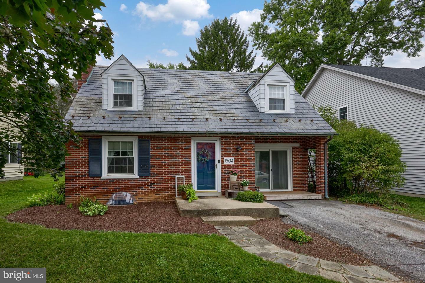 Property Photo:  1504 Sunset Avenue  PA 17601 