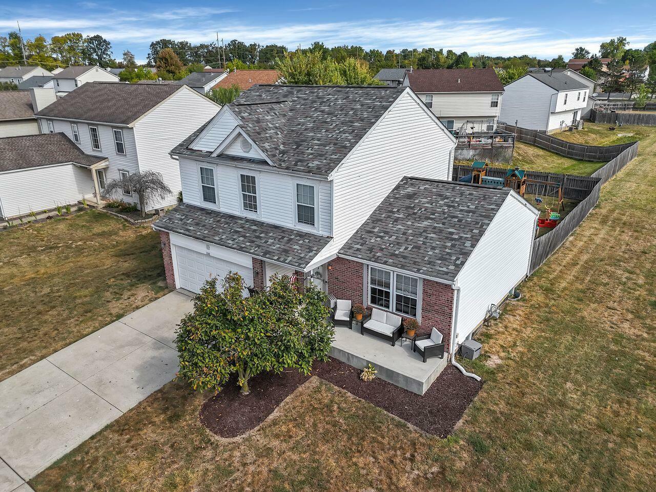 Property Photo: 1301 Milstone Drive OH 43040
