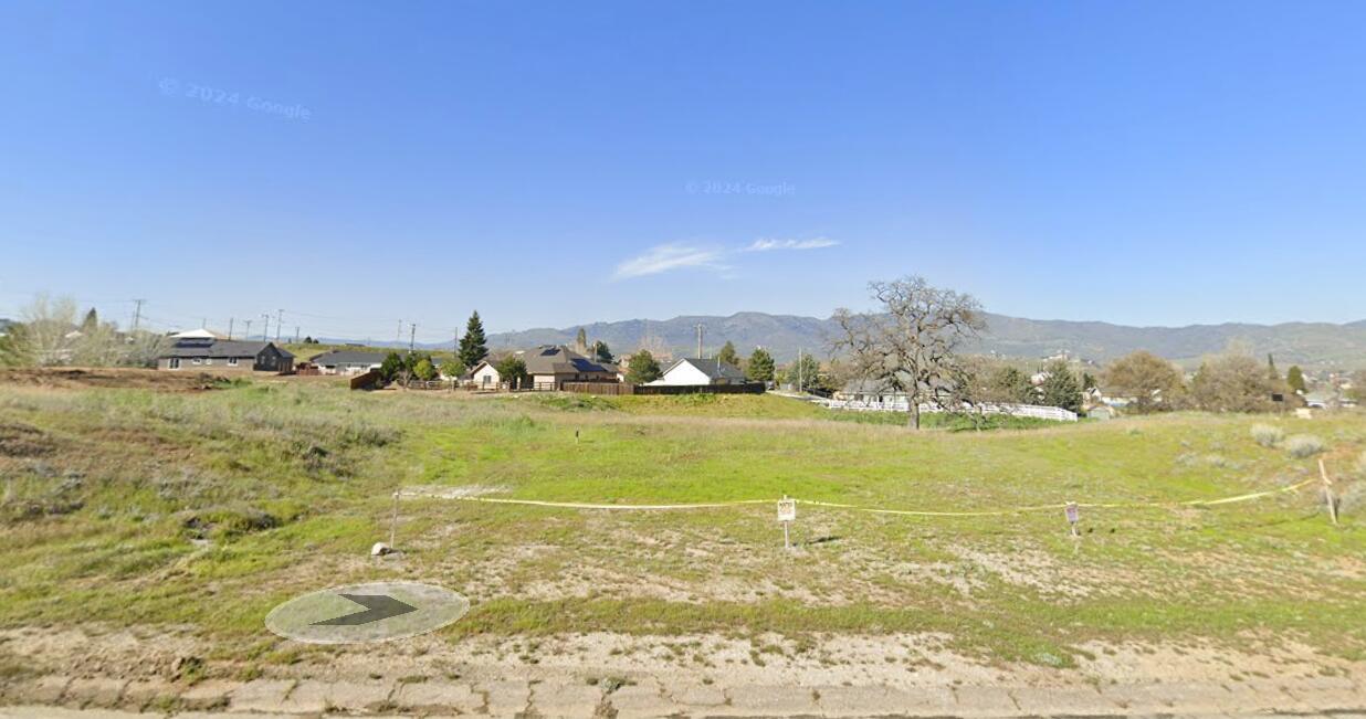 Property Photo: 22556 Mariposa Road CA 93561
