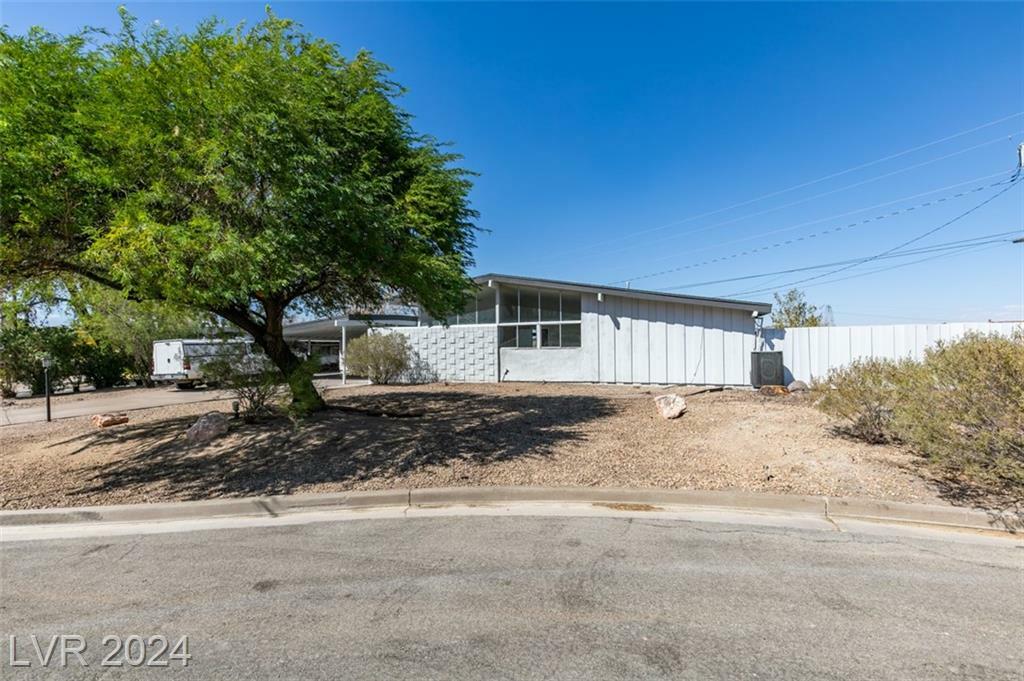 Property Photo:  622 Saint Andrews Road  NV 89015 