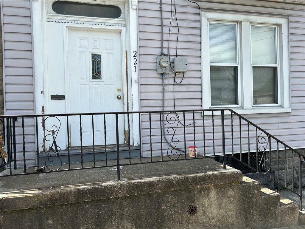 Property Photo:  221 South 10th Street  PA 18042 