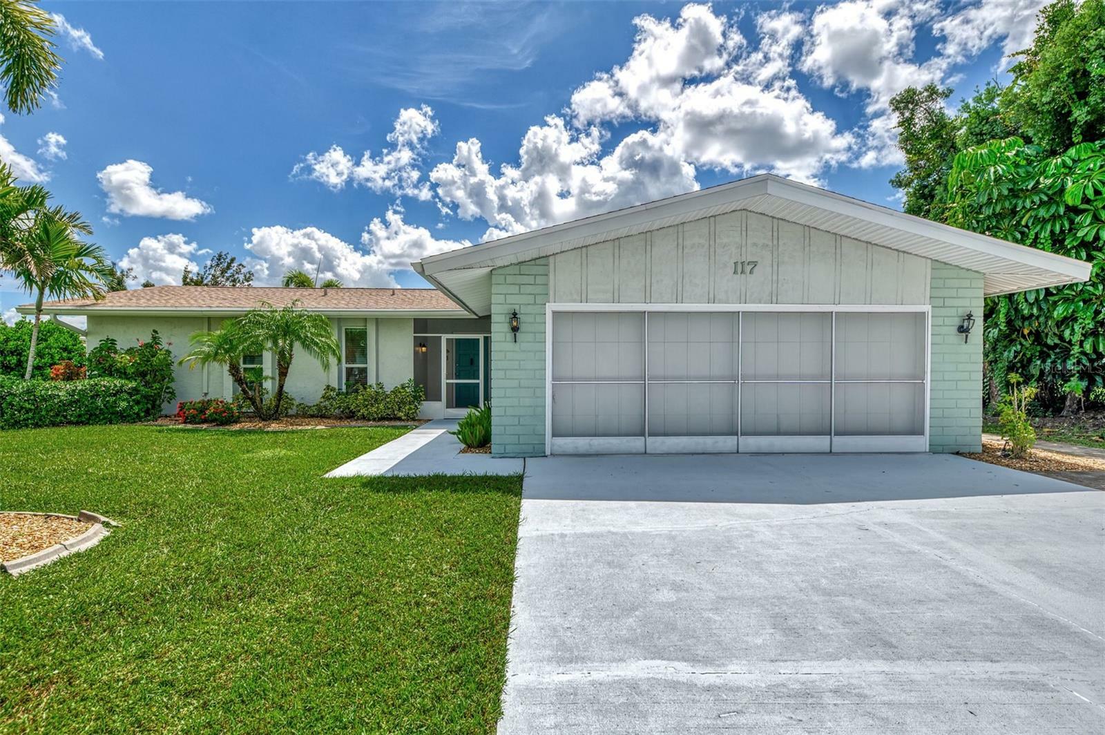 Property Photo:  117 Caddy Road  FL 33947 