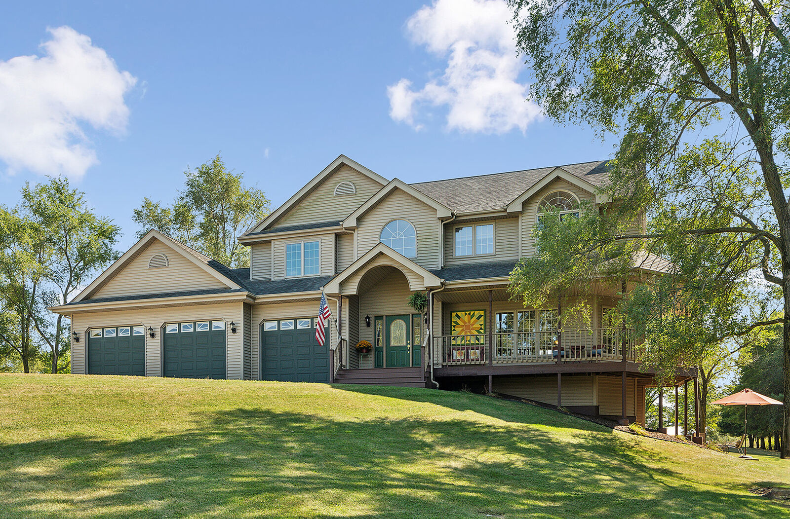 Property Photo:  1843 W Indiana Avenue  IL 60401 