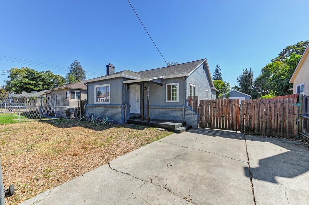 Property Photo:  4740 Roosevelt Avenue  CA 95820 