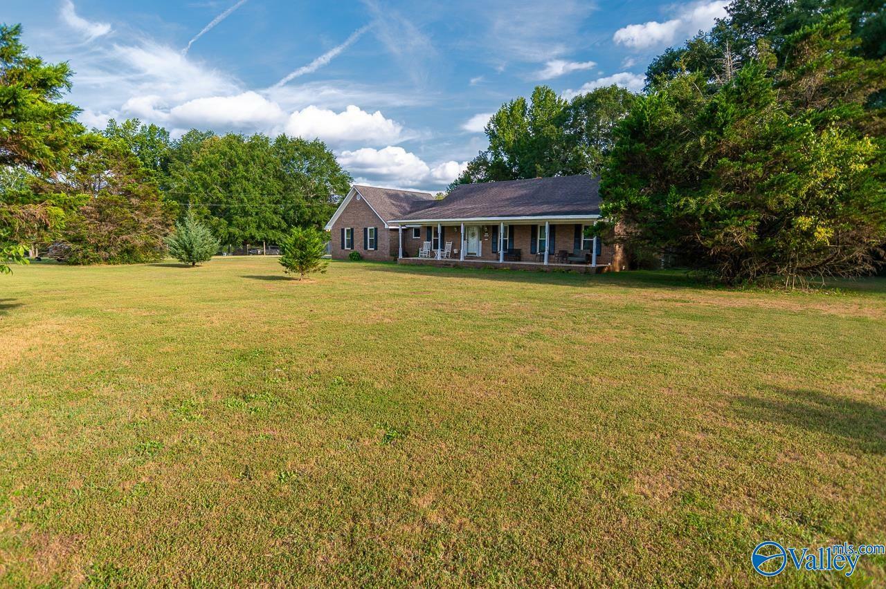 Property Photo:  392 County Road 337  AL 35650 