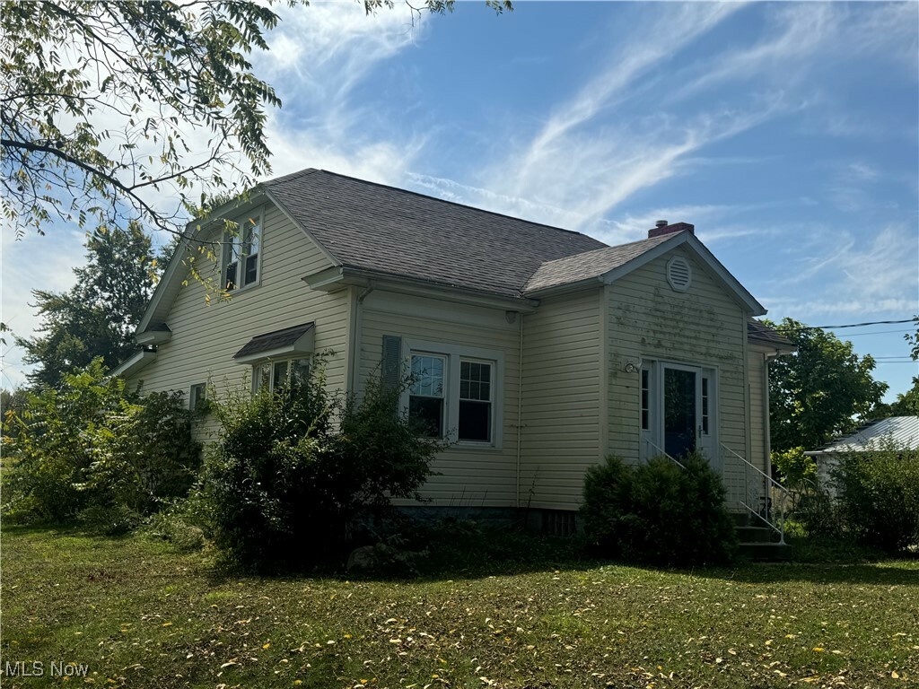 Property Photo:  4946 Wilson Sharpsville Road  OH 44418 