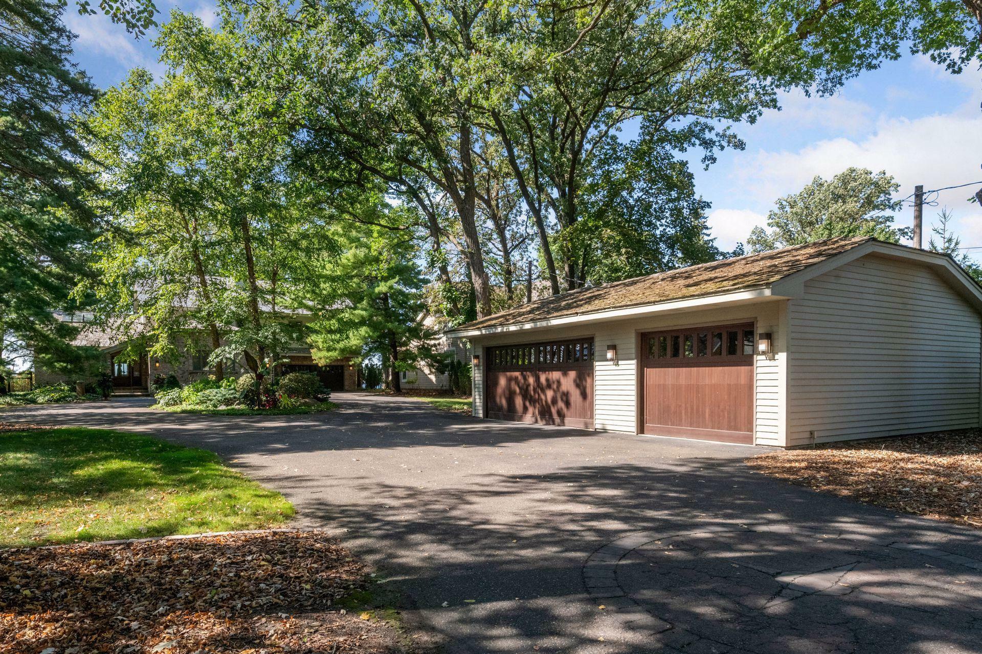 Property Photo:  170 Wildhurst Road  MN 55331 