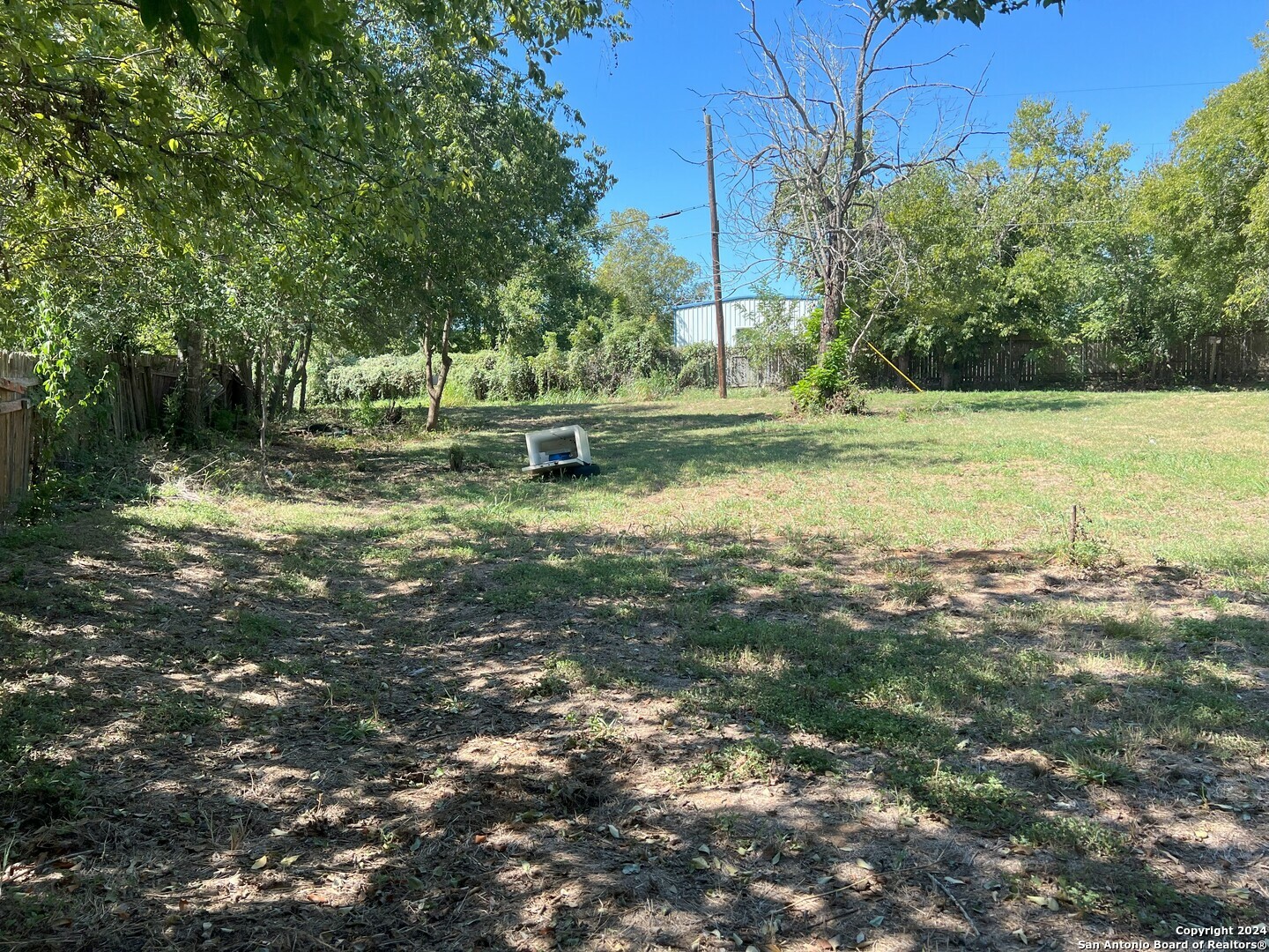 Property Photo:  507 Madison St  TX 78621 