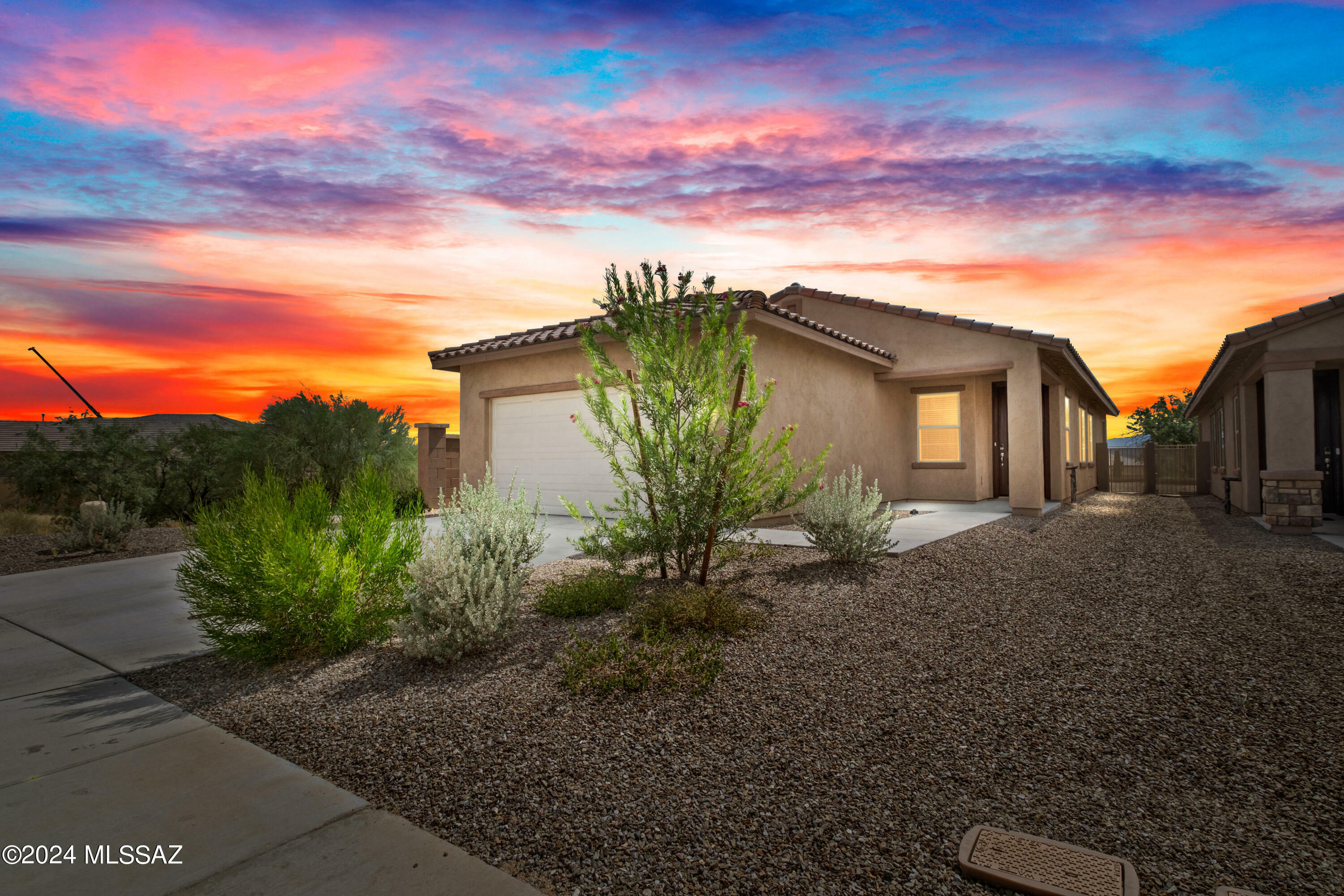 Property Photo:  931 S Paseo Las Vigas  AZ 85629 