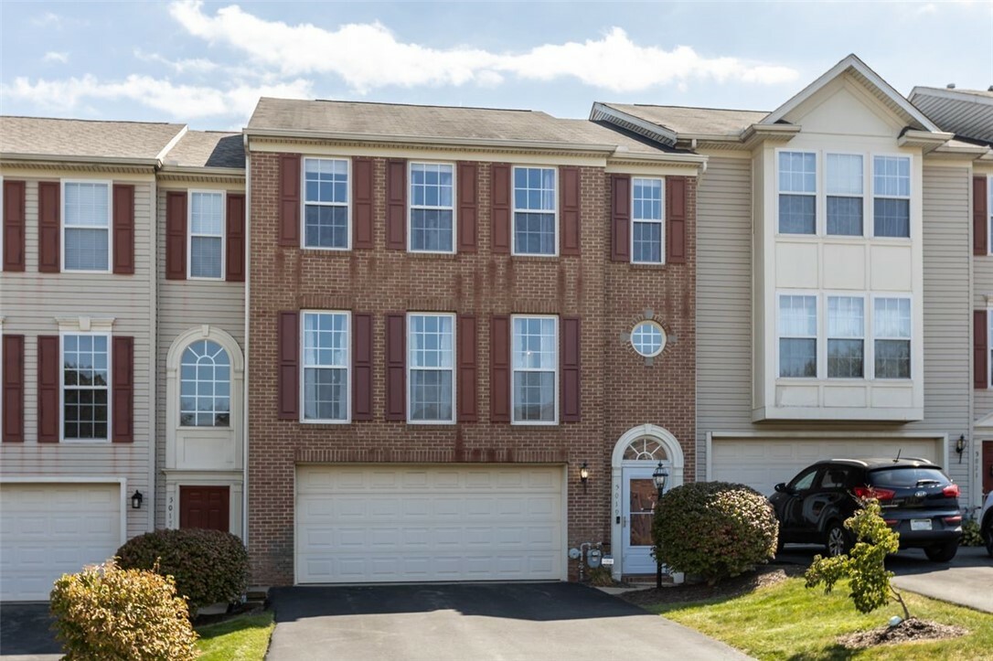 Property Photo:  5019 Foxwood Court  PA 15044 