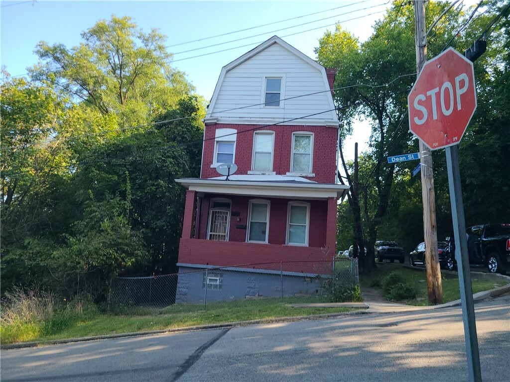 Property Photo:  6529 Dean St  PA 15206 